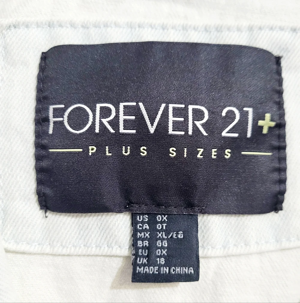 Forever 21+ Acid Wash Denim Jacket Women Plus Size 0X White 100% Cotton Trucker - Picture 10 of 12